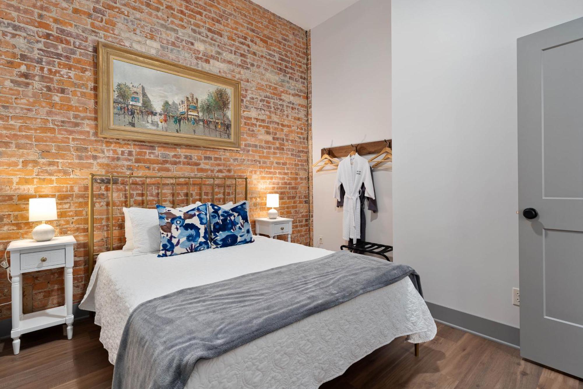 Spacious Luxury Apt In Historic Downtown - Oh Amish Country Millersburg Exteriér fotografie